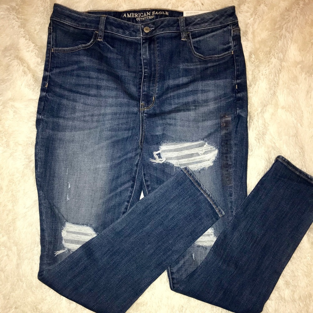 NWT AMERICAN EAGLE DISTRESSED SKINNY DEMIN
